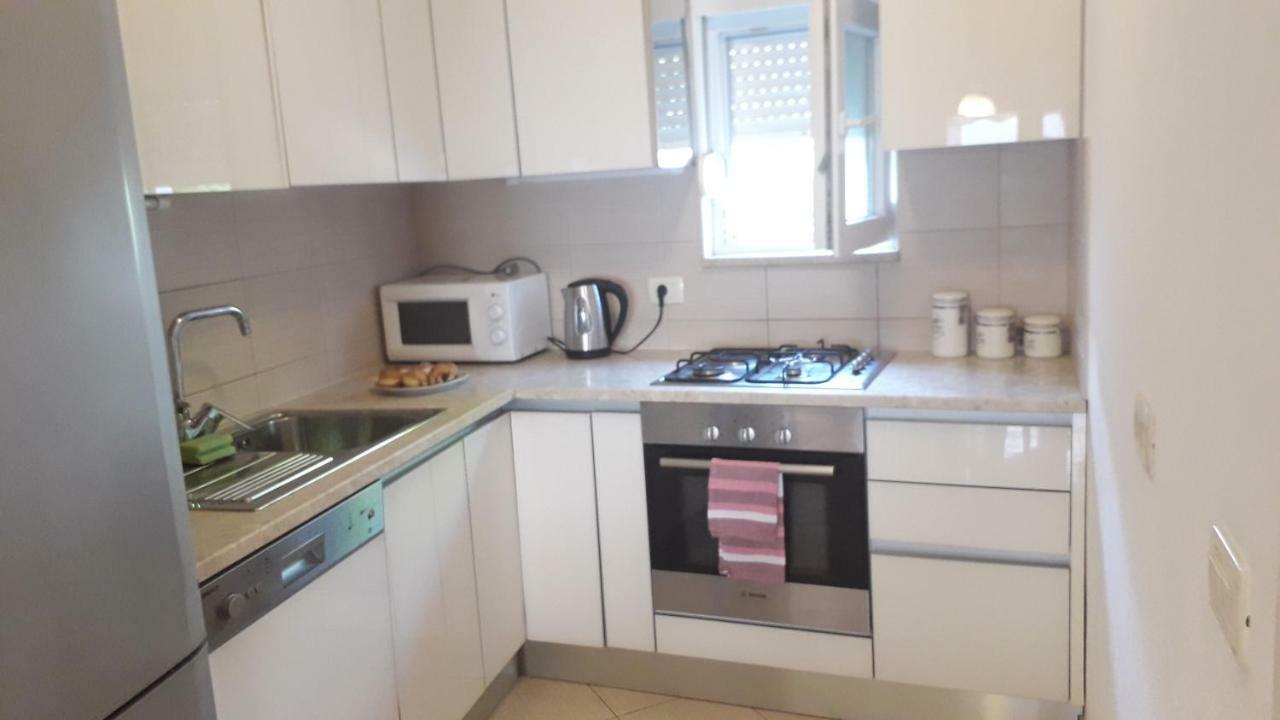 Apartmani Zilic Дуги-Рат Экстерьер фото
