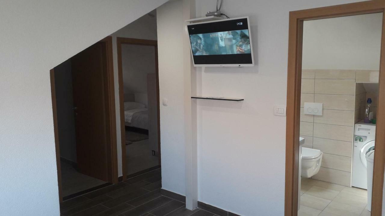 Apartmani Zilic Дуги-Рат Экстерьер фото
