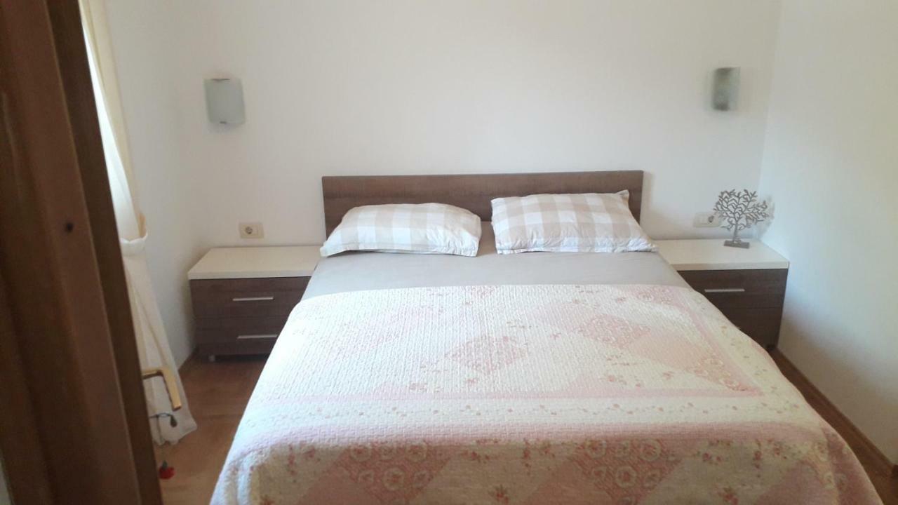 Apartmani Zilic Дуги-Рат Экстерьер фото