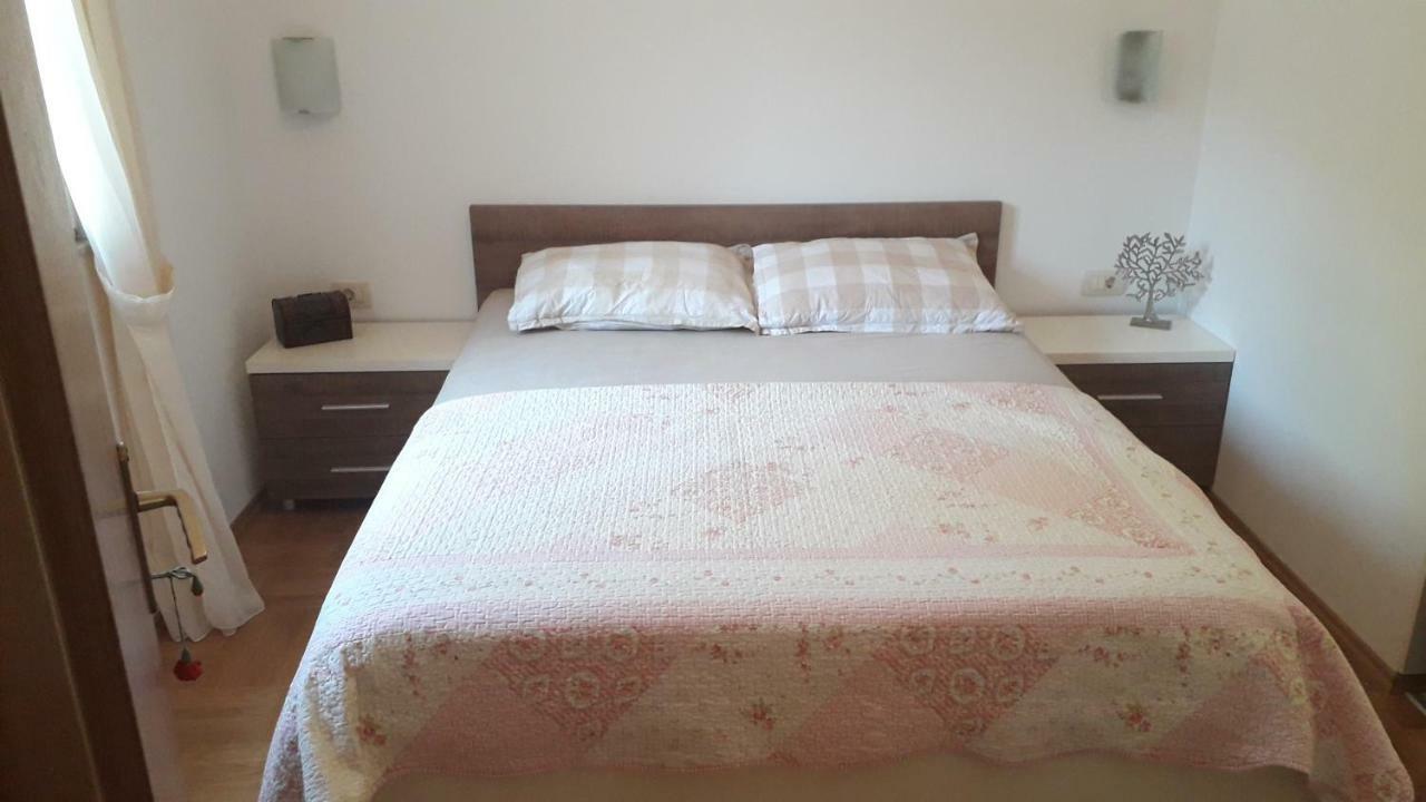 Apartmani Zilic Дуги-Рат Экстерьер фото