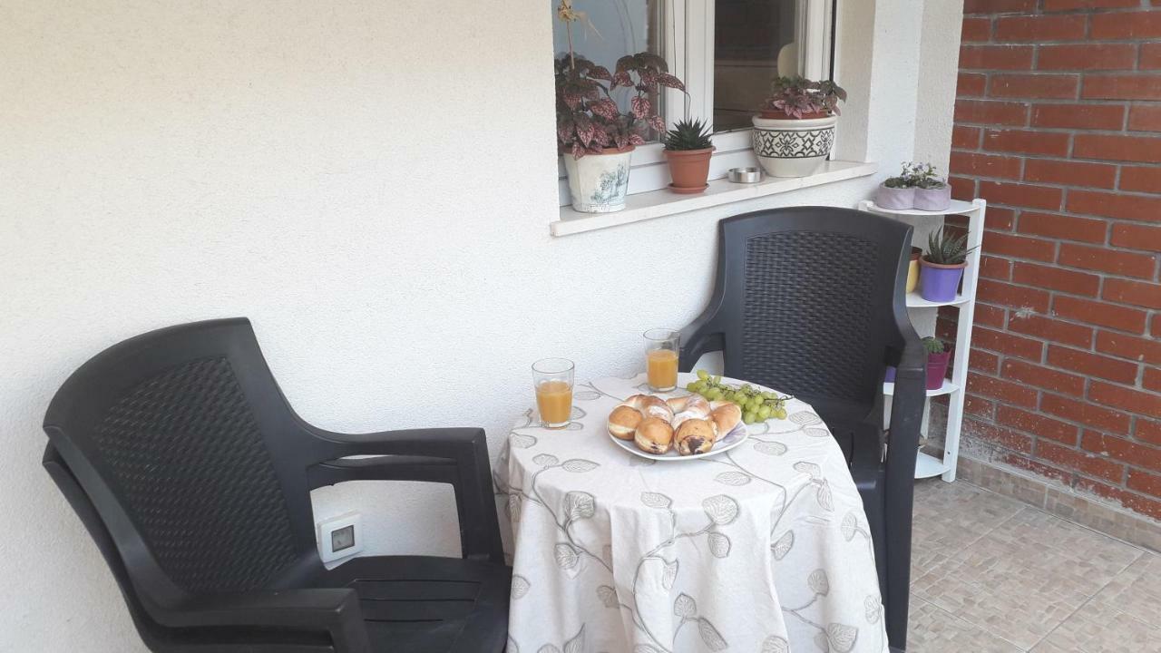 Apartmani Zilic Дуги-Рат Экстерьер фото
