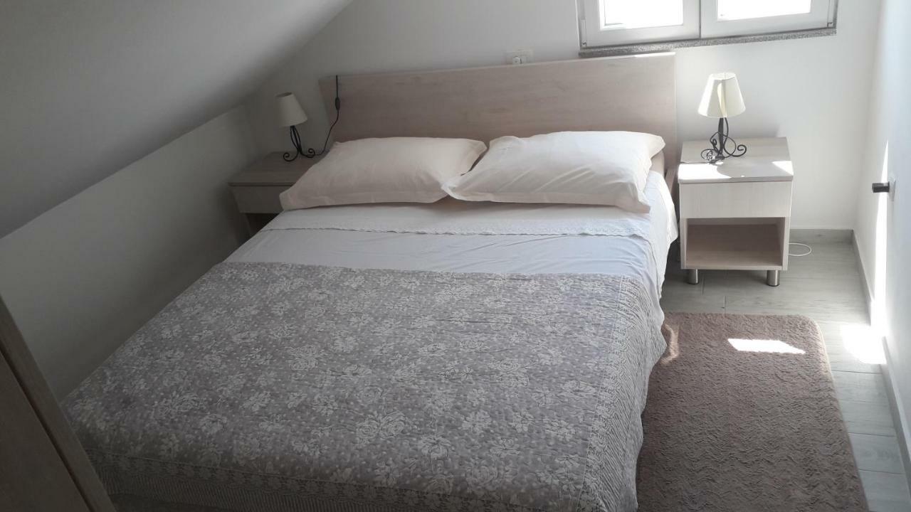 Apartmani Zilic Дуги-Рат Экстерьер фото